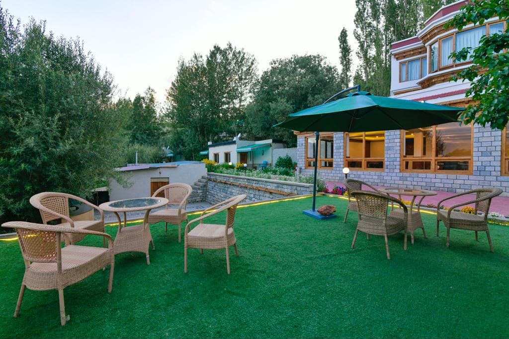 Open Seating Area