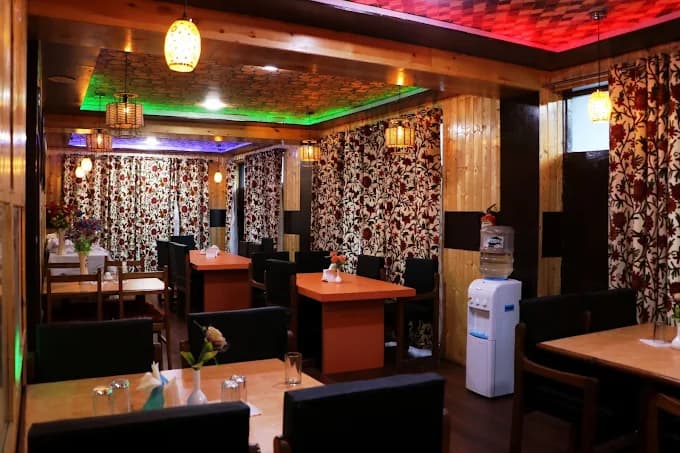 Dinnarea Aew