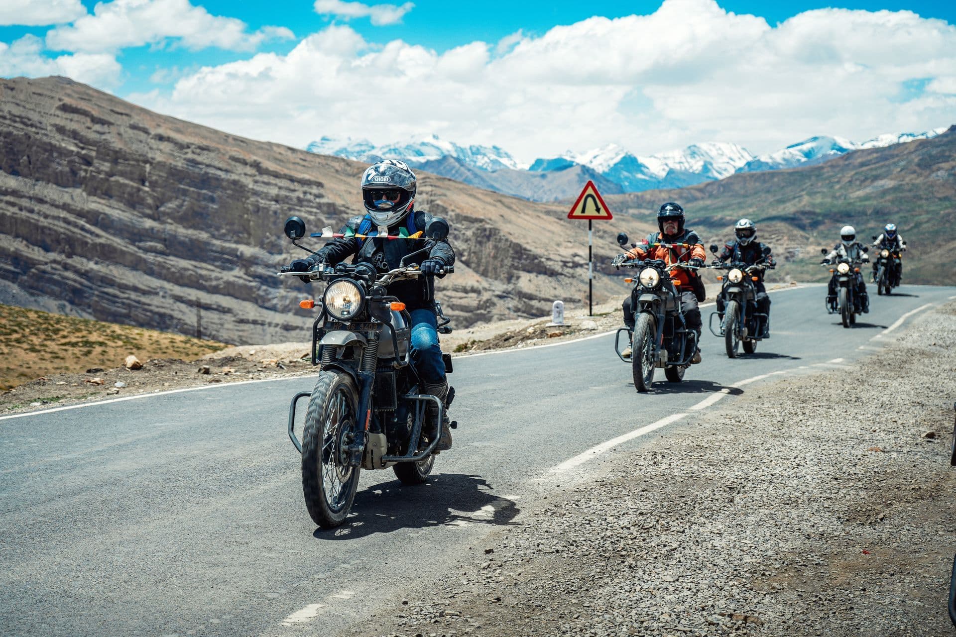 Top Mistakes Travelers Make During a Leh Ladakh Group Tour and How to Avoid Them