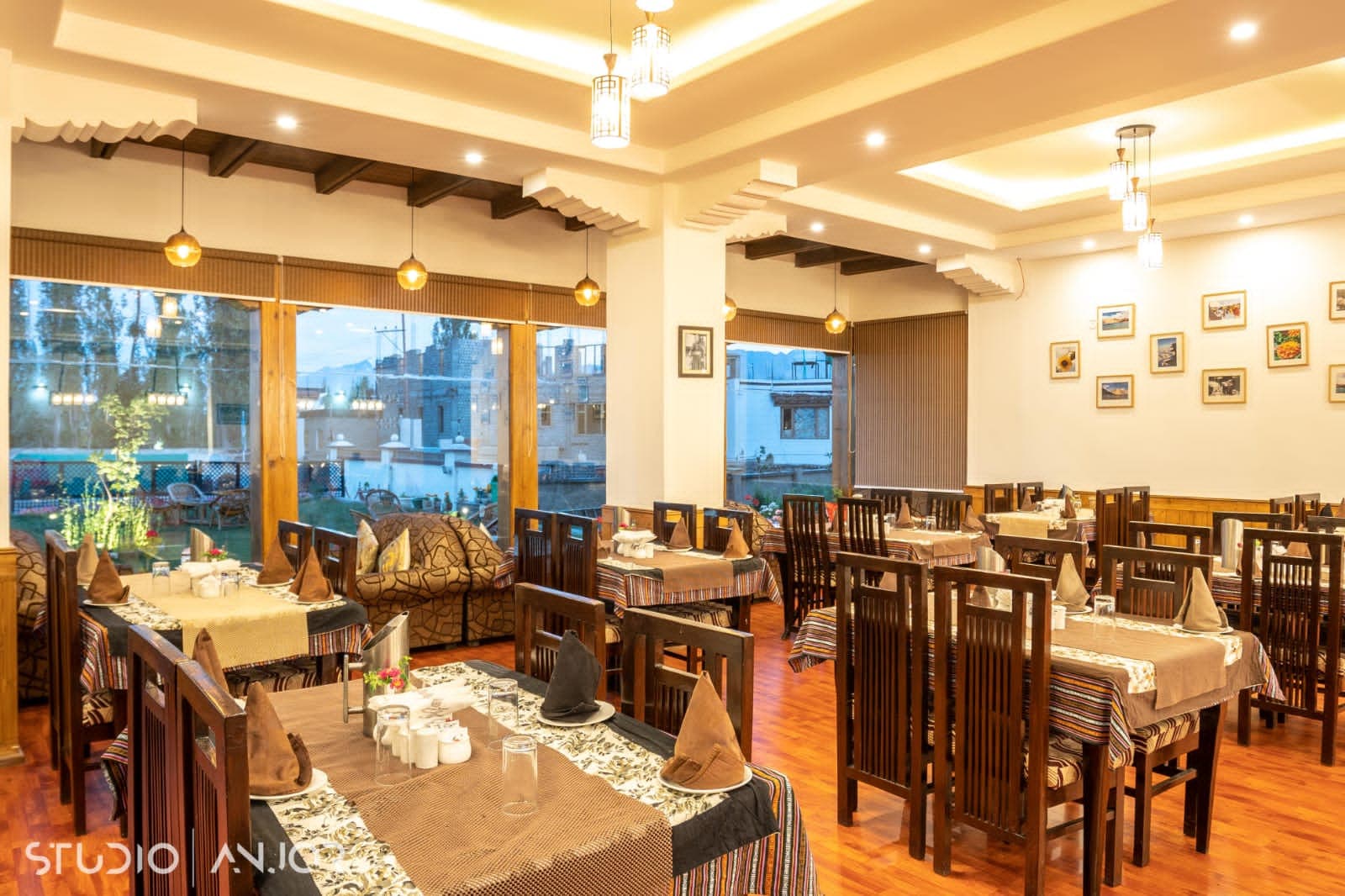 Dining View