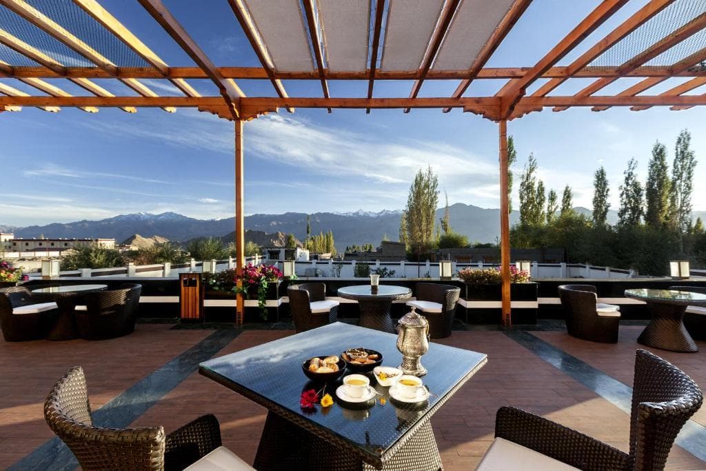 Open Tracce Dining View