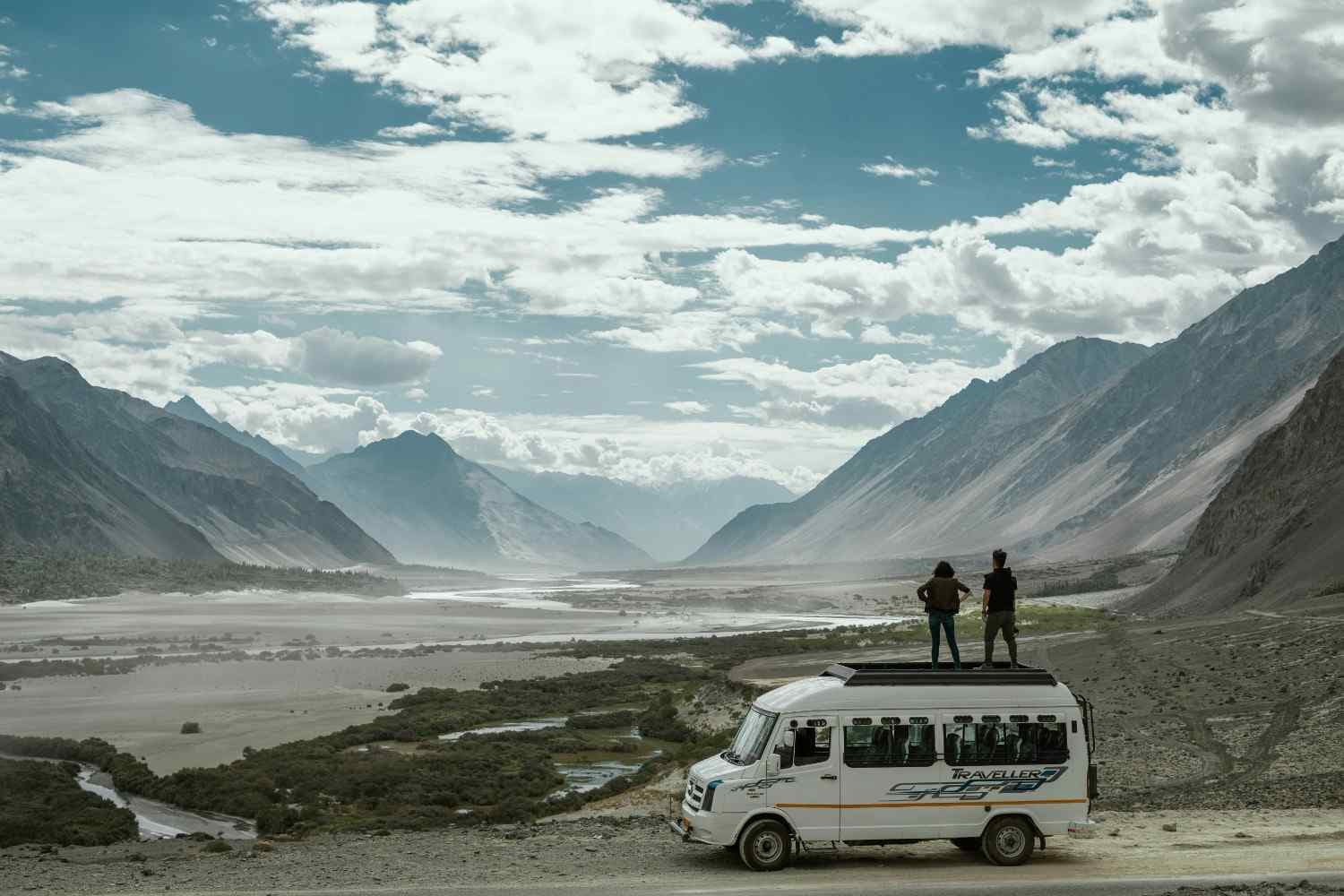 Leh Ladakh Group Tour vs Solo Trip: What’s Better in 2026?